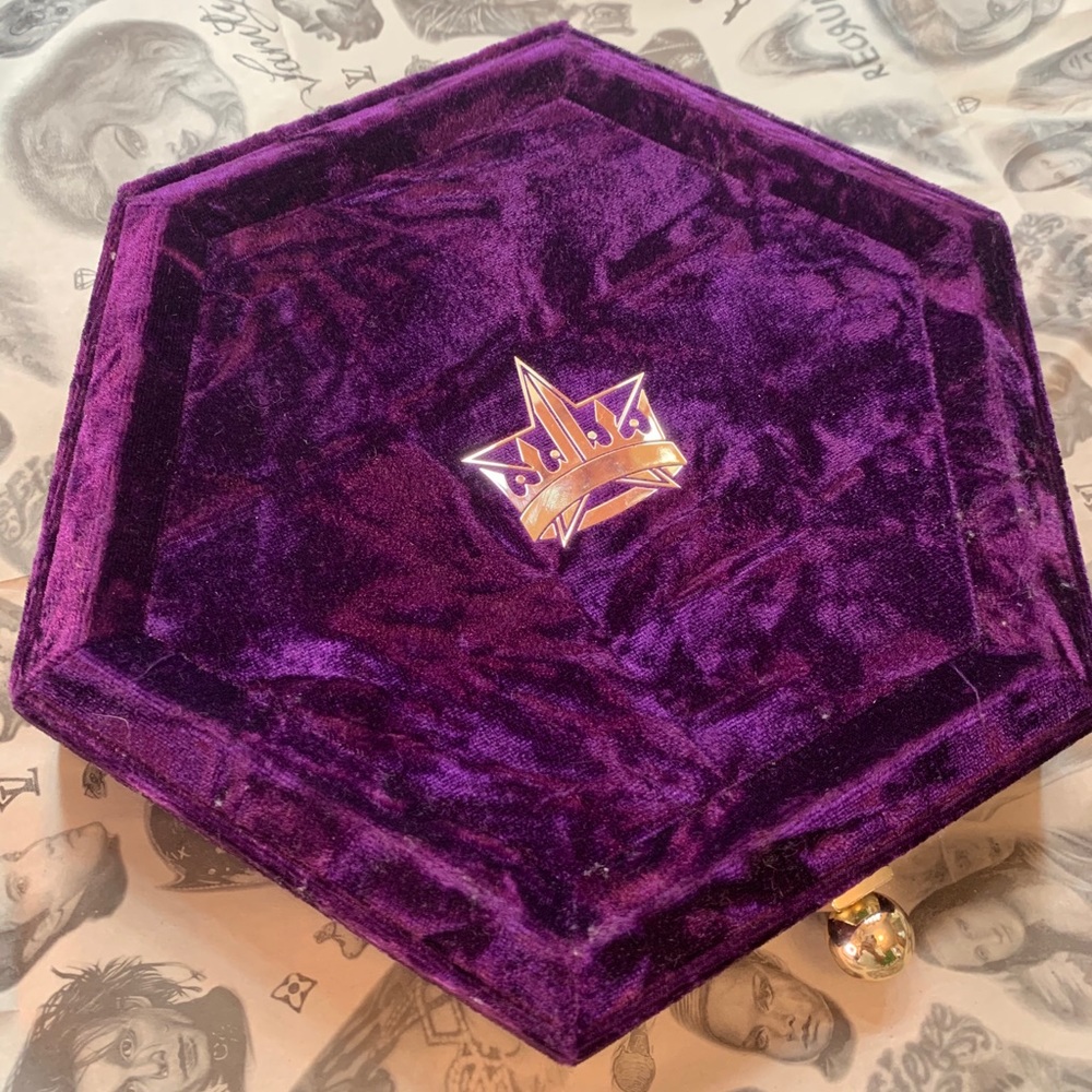 JEFFREE STAR - Blood lust eyeshadow palette